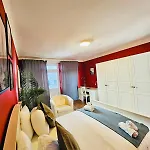 Cozy One Bedroom Retreat In Luxembourg-Limp17A